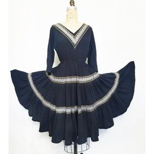 True Vintage 1950s Anthracite and Gold Patio / Fiesta Dress with Circle Skirt